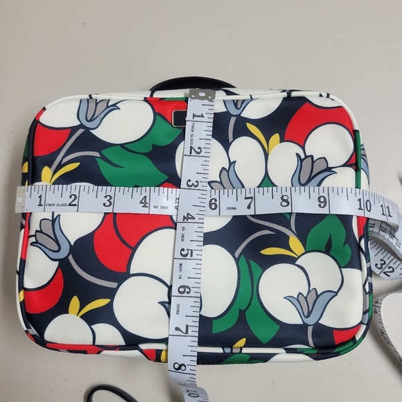 Kate Spade Dawn Breezy Floral Travel Cosmetic Case And Double Zip Wrislet. - Picture 9 of 14